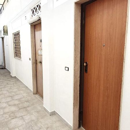 Ferienwohnung Urban Homy - Bari Centro Exterior foto